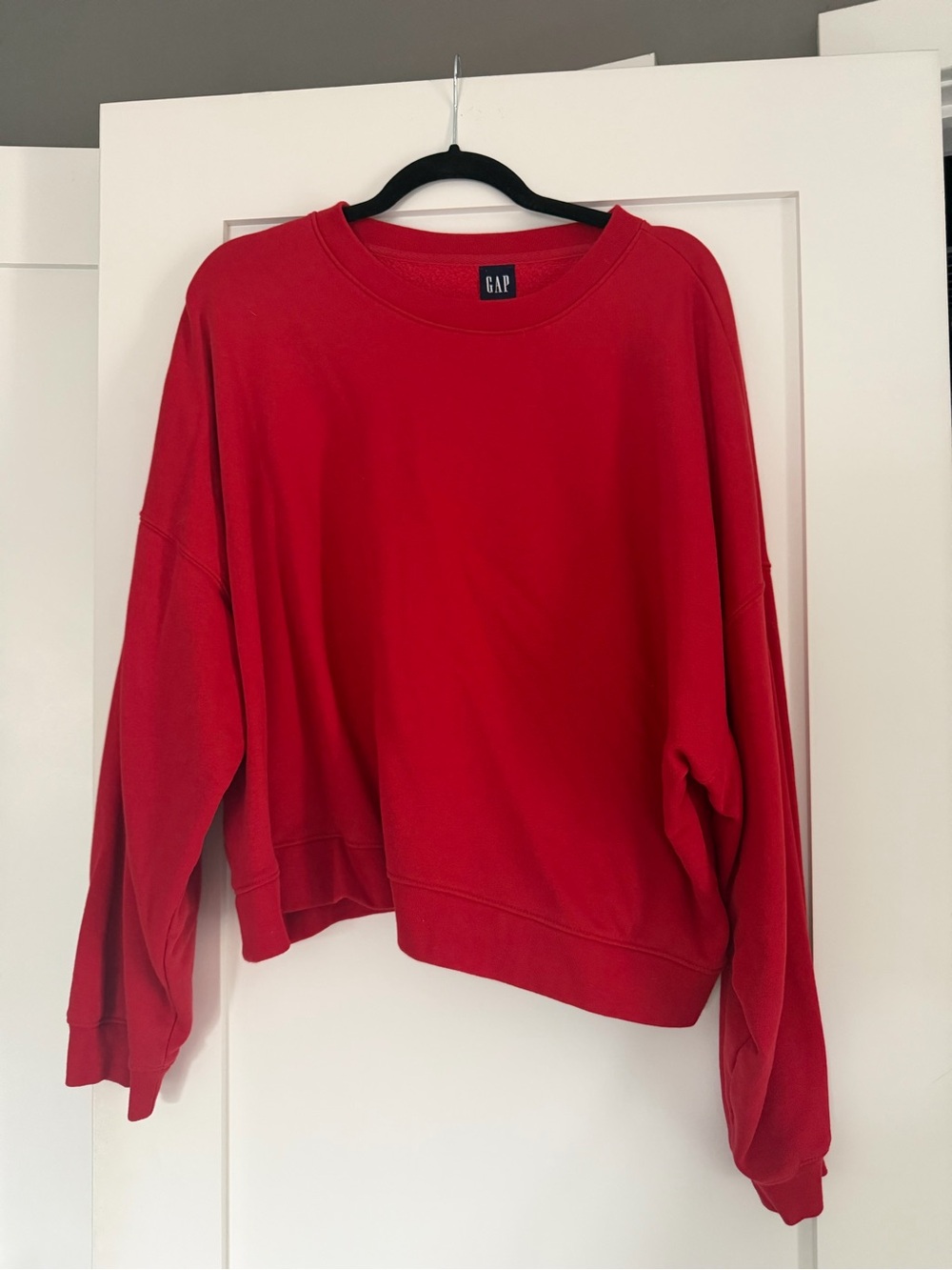 GAP Red Women's Crewneck Pullover Sweatshirt